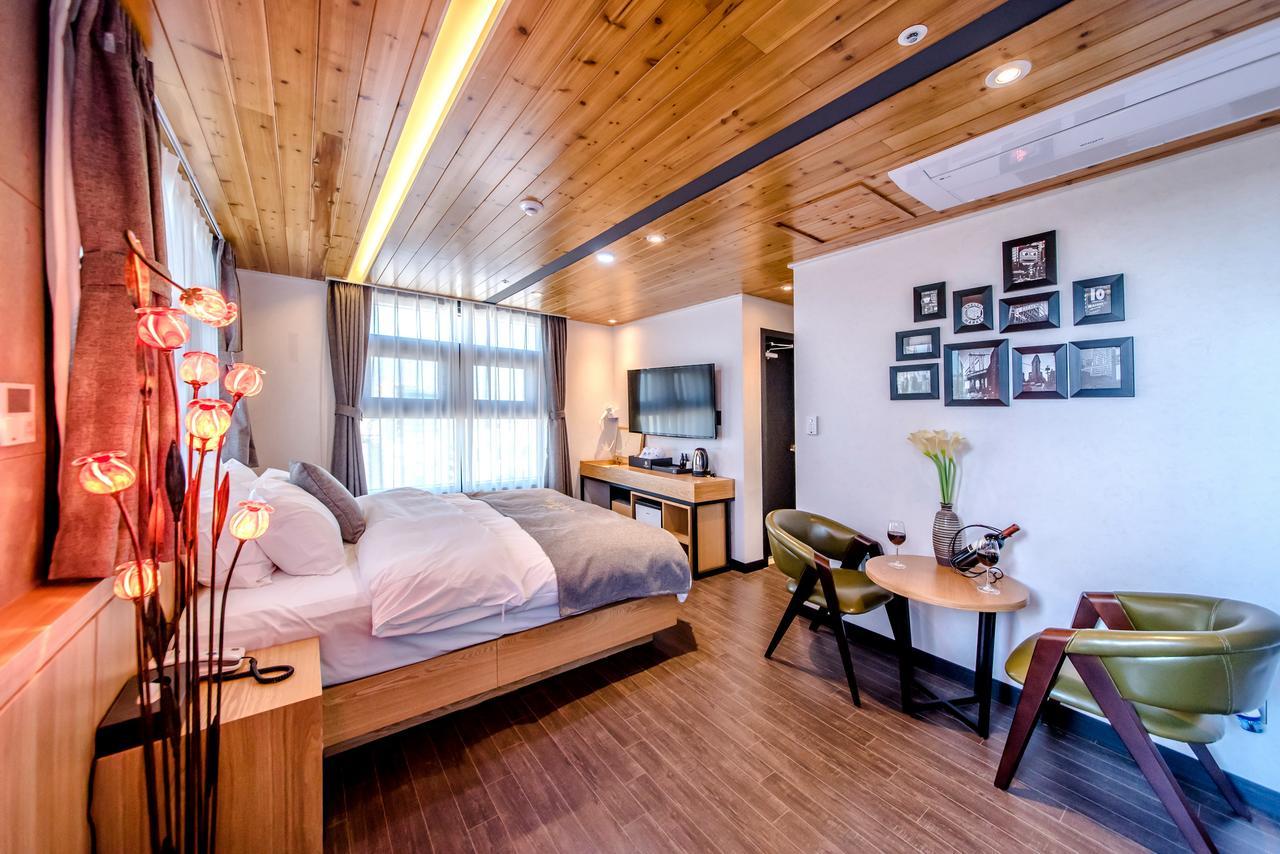 Jeju Hertz Hotel Esterno foto