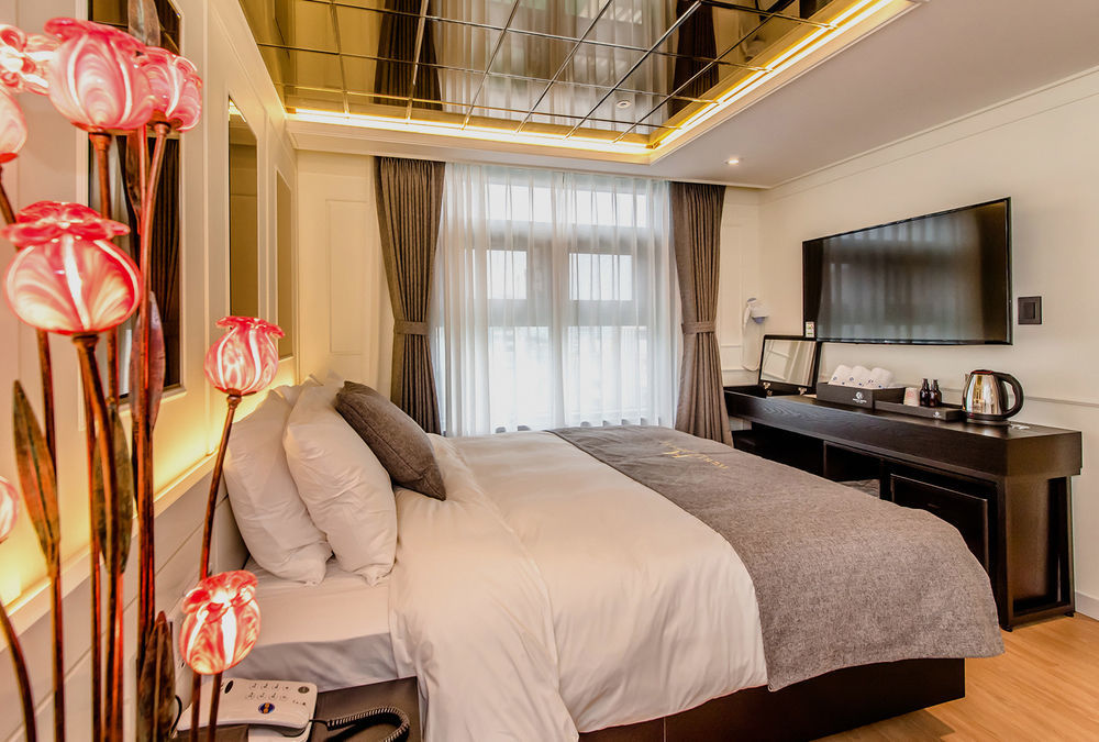 Jeju Hertz Hotel Esterno foto
