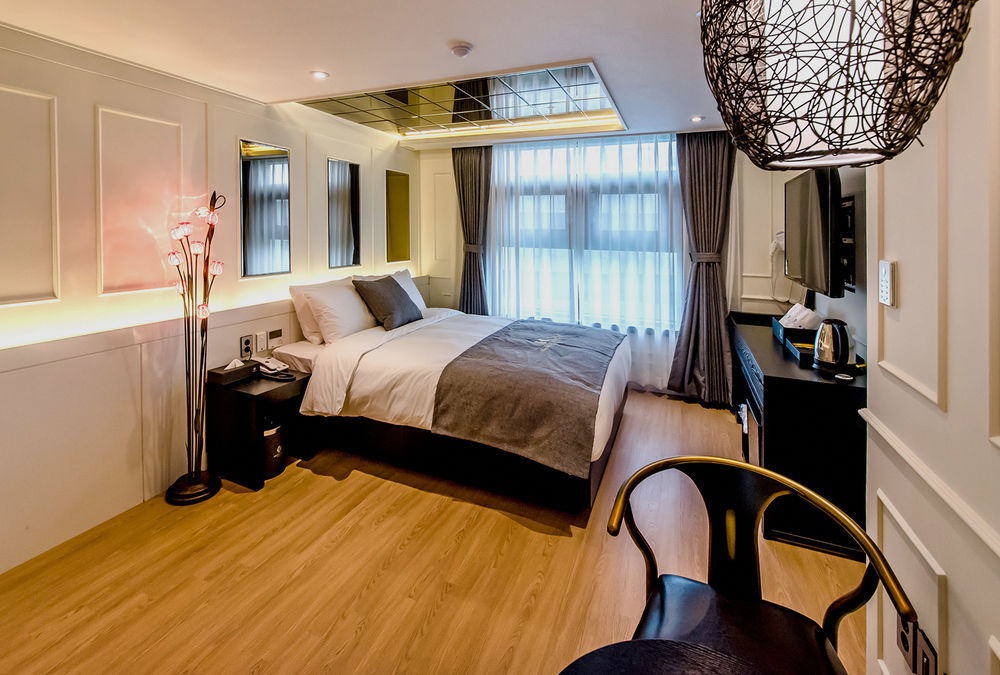 Jeju Hertz Hotel Esterno foto